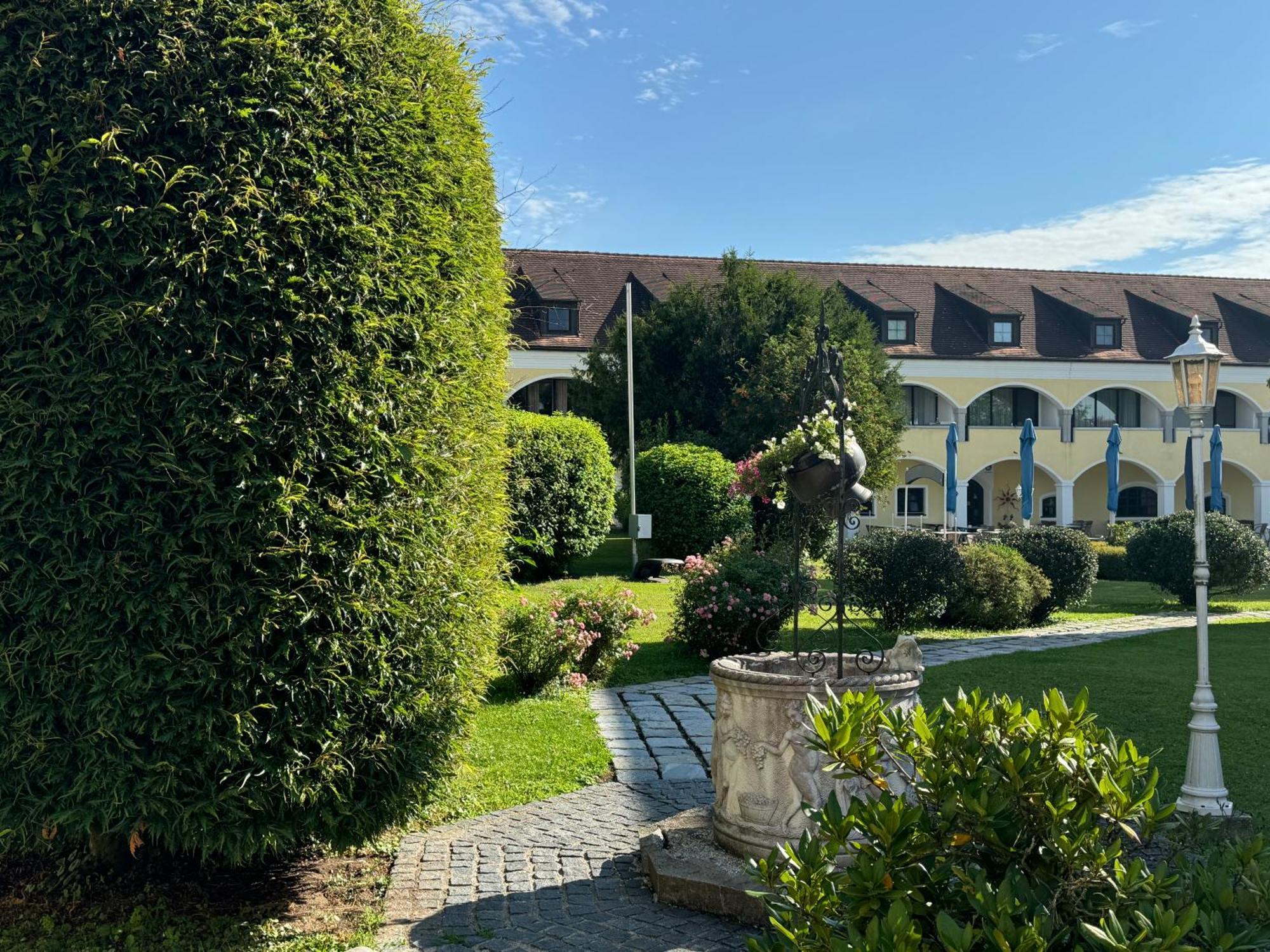 Schloss Aparthotel 3*